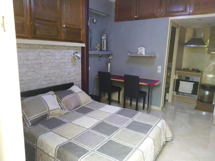 Studio Ideal Pour Deux Voyageurs Sur Marseille Exterior photo